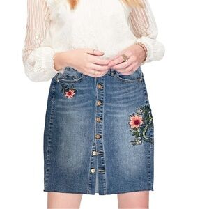 Vero Moda denim jean skirt Size S W28 L22 blue embroidered
